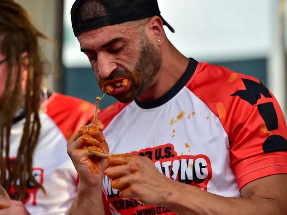 Aussie James Webb ate a world-record 276 chicken wings in 12 minute