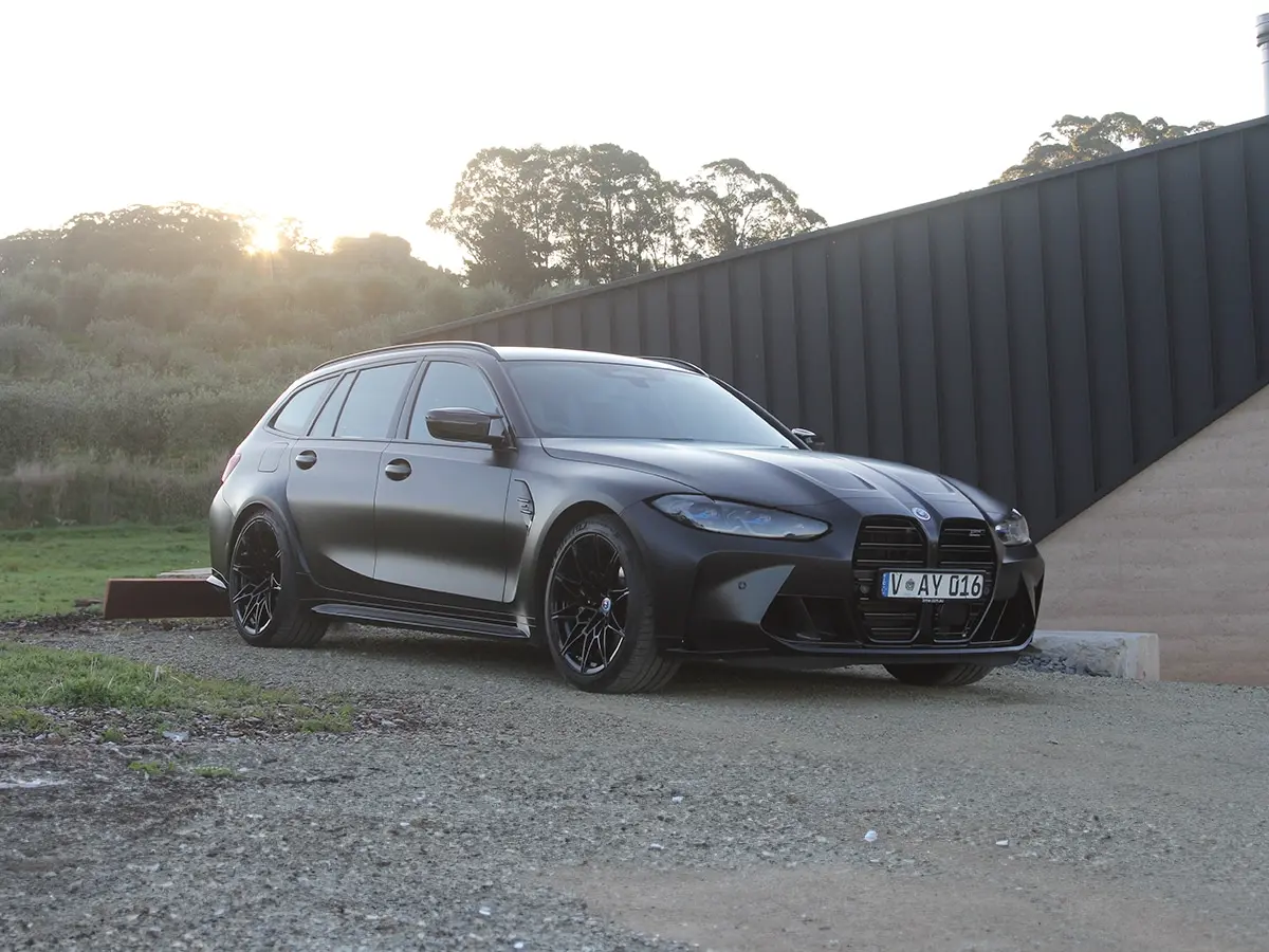 Bmw m3 touring feature 1