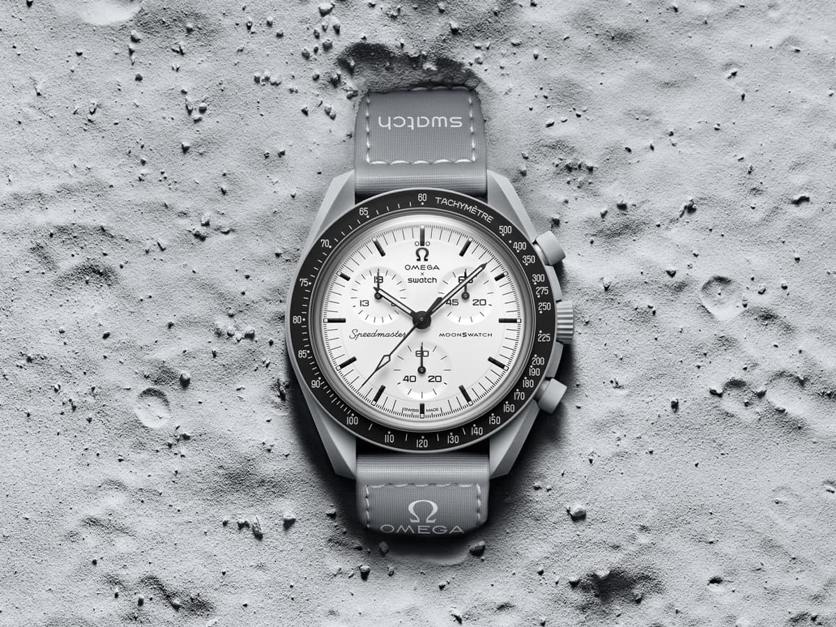 Omega x swatch moonswatch 1965 with moon background