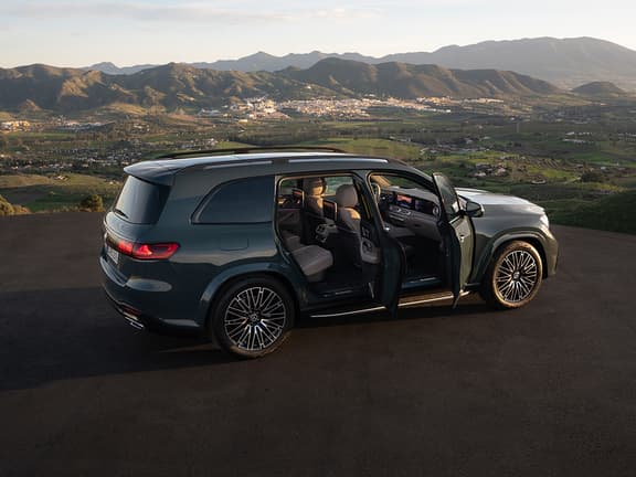 2026 mercedes benz gls interior