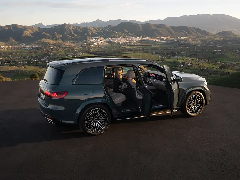 2026 mercedes benz gls interior