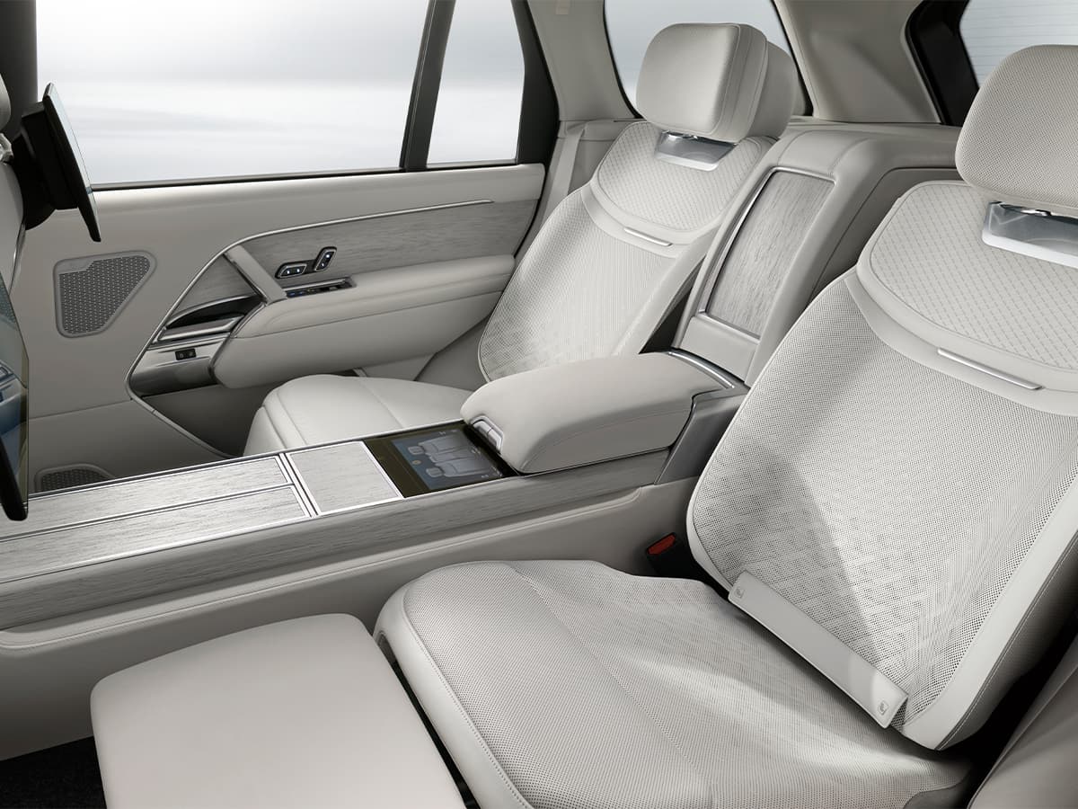 Range rover sv ultra sound system 0006 rr sv ultra 27my interior 05 290426