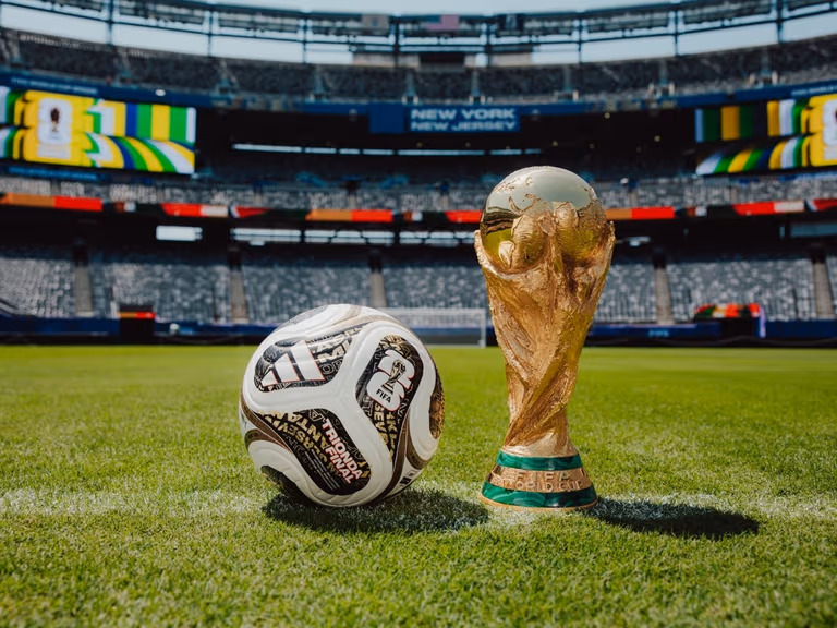 Adidas trionda final official world cup match ball 2