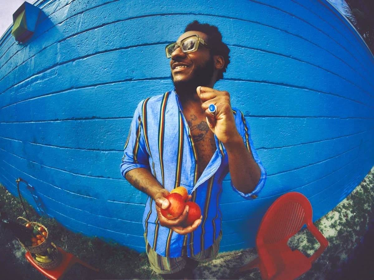 Leon bridges blue wall press image - credit joshua kissi