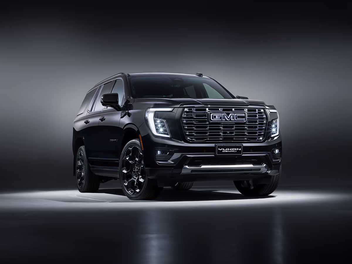 Yukon denali signature black front three quarter