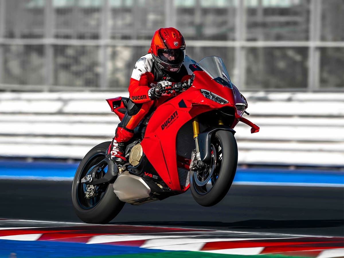 2027 panigale v4 0005 imgi 18 07 my27 panigale v4s dynamics 24
