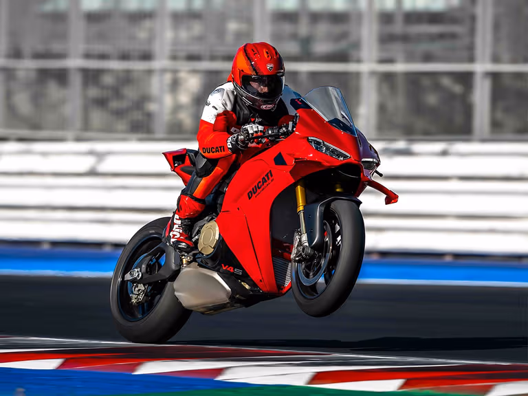 2027 panigale v4 0005 imgi 18 07 my27 panigale v4s dynamics 24