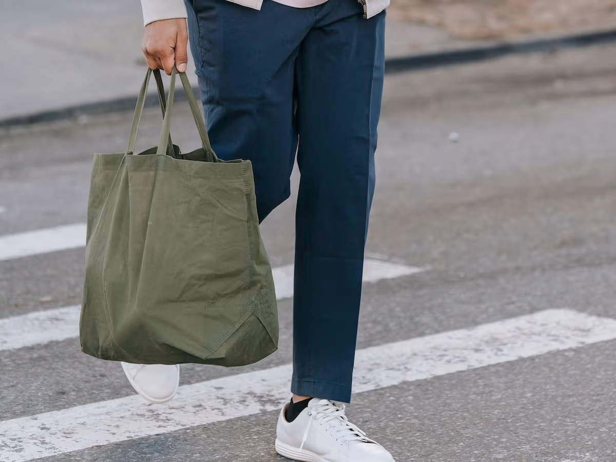 Pexels mens tote
