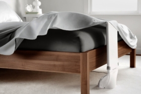bed fan under sheets