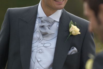 Top Tips for Choosing A Wedding Suit