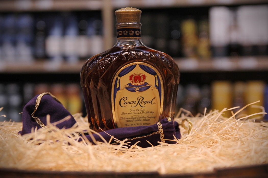 crown royal blended canadian whisky