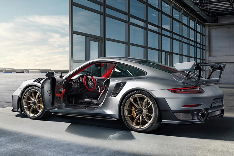 The 2018 Gt2 Rs Is The Fastest Street Legal Porsche 911 Ever Man Of Many