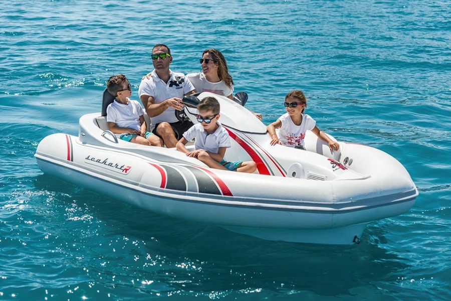 seakart 335 watercraft with family