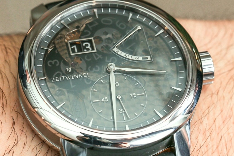 zeitwinkel 273° saphir fumé watch