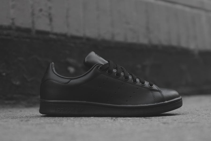 stan smith adidas triple black