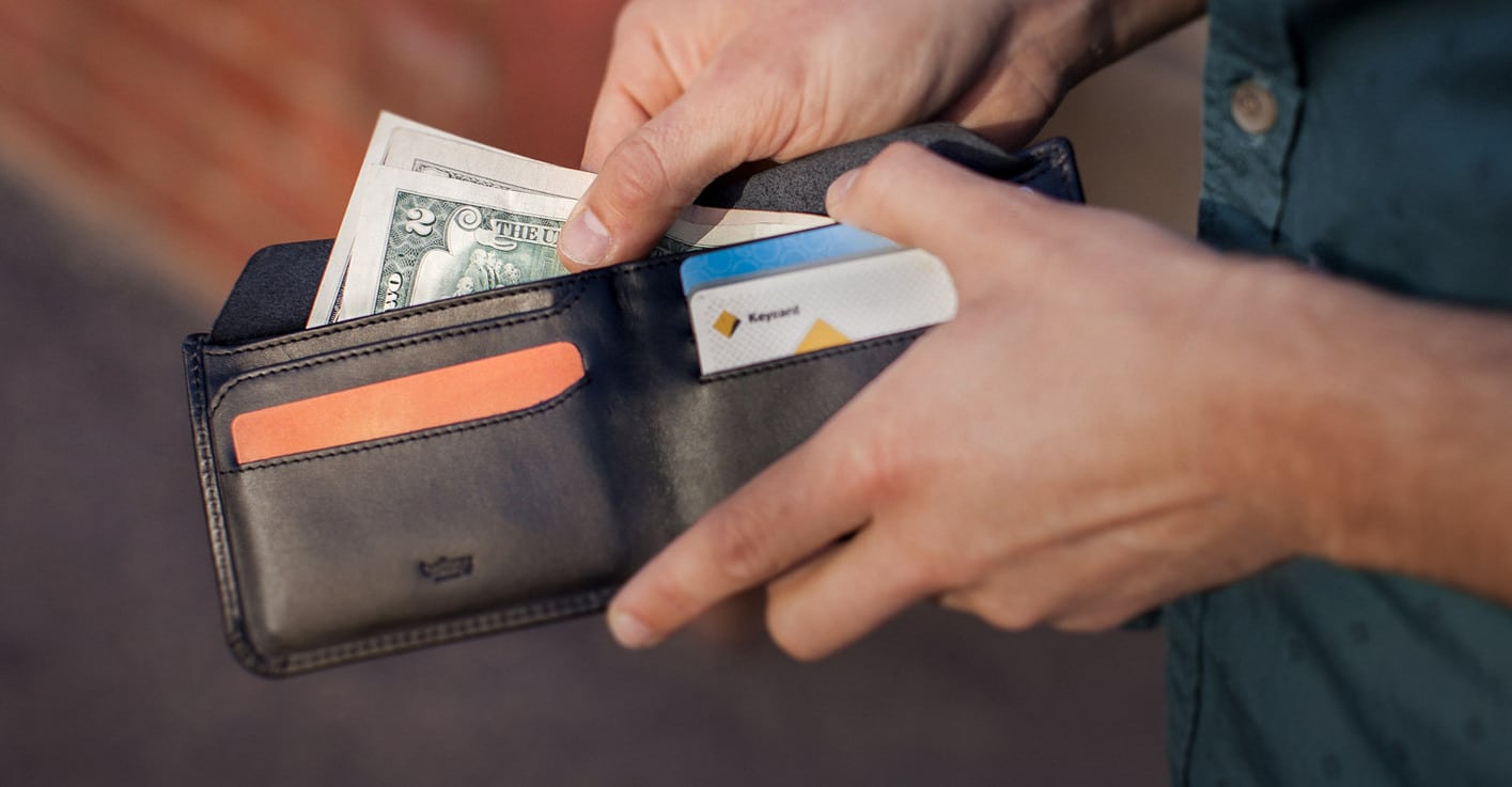 bellroy hide and seek wallet