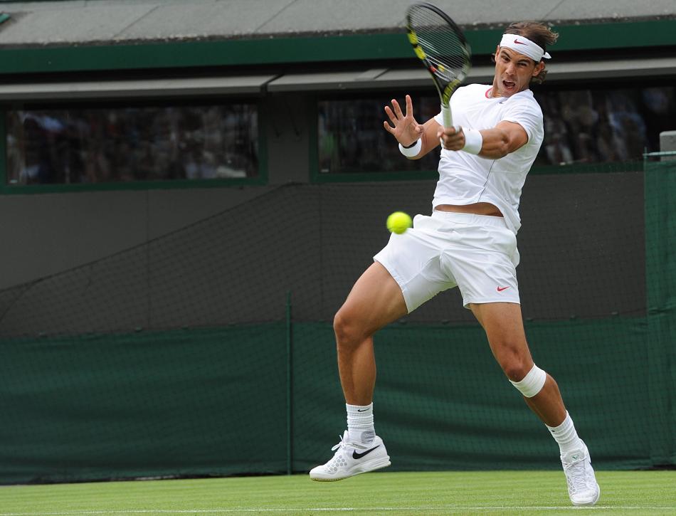 What is dress code for players at Wimbledon?