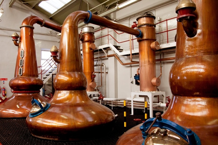 liquid distillation purifying 