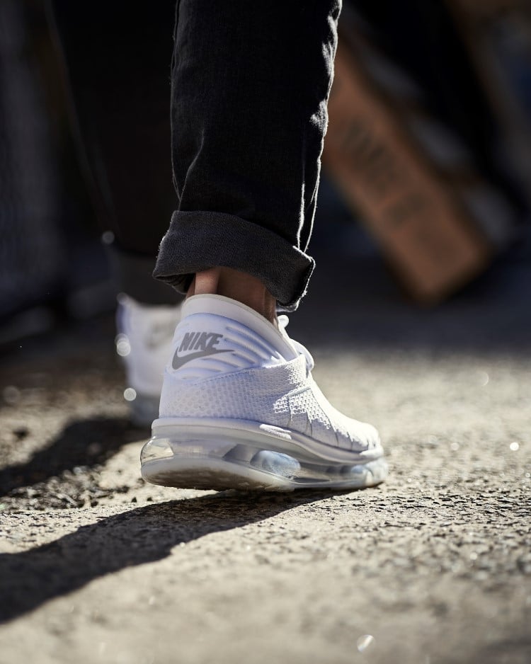 nike air max flair on foot