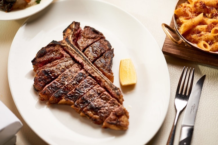 10-best-steak-restaurants-in-melbourne-man-of-many