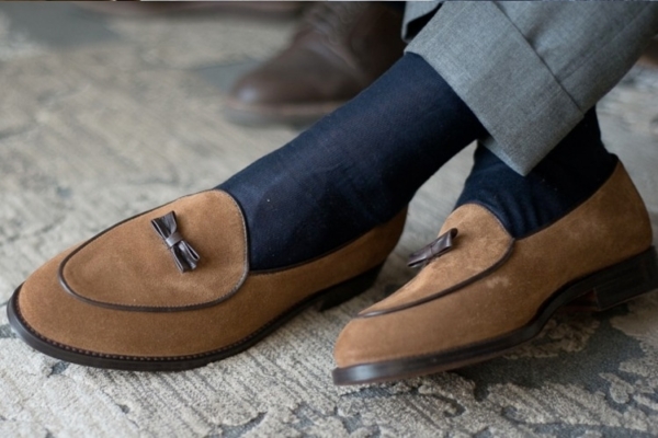 8-types-of-loafers-for-men-and-how-to-wear-them-man-of-many