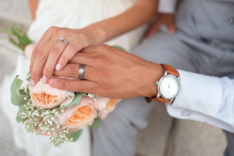 Q A Should You Worry About Buying Your Wedding Band Online