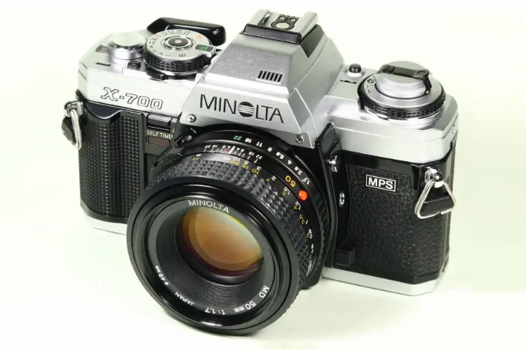 minolta x-700 35mm slr film camera