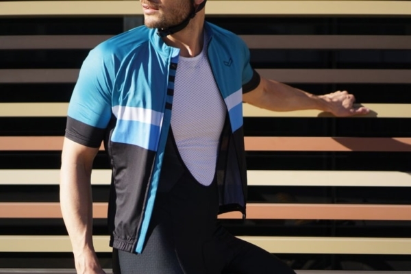 20 Top Cycling Apparel Brands And Kits | Man Of Many