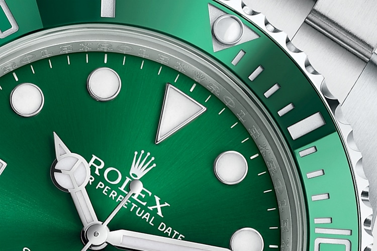 ROLEX  SUBMARINER HULK, REFERENCE 116610LV, A STAINLESS STEEL