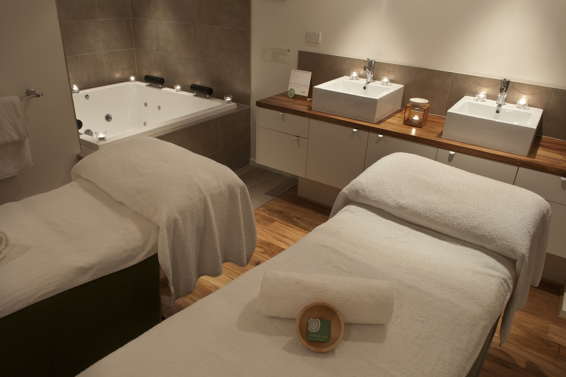 endota spa bedroom