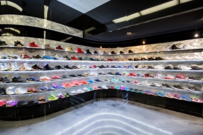 nice sneaker store