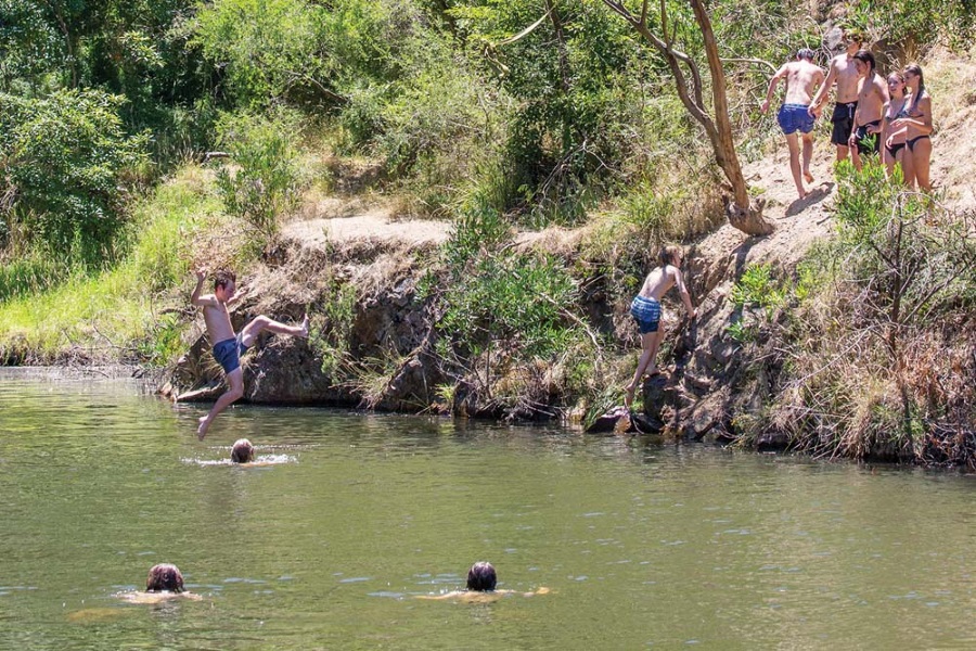 7 Best Cliff Rock Jumping Spots In Australia Man Of Many