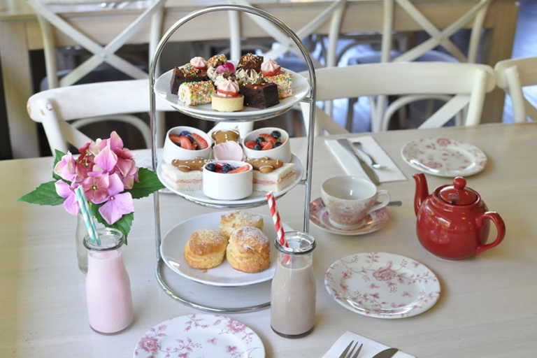 13-best-high-teas-in-sydney-man-of-many