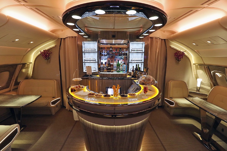 emirates a380 business class amenities and bar