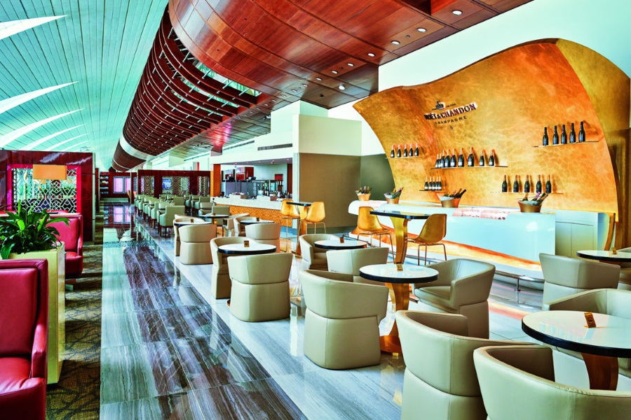 emirates business class a380 lounge