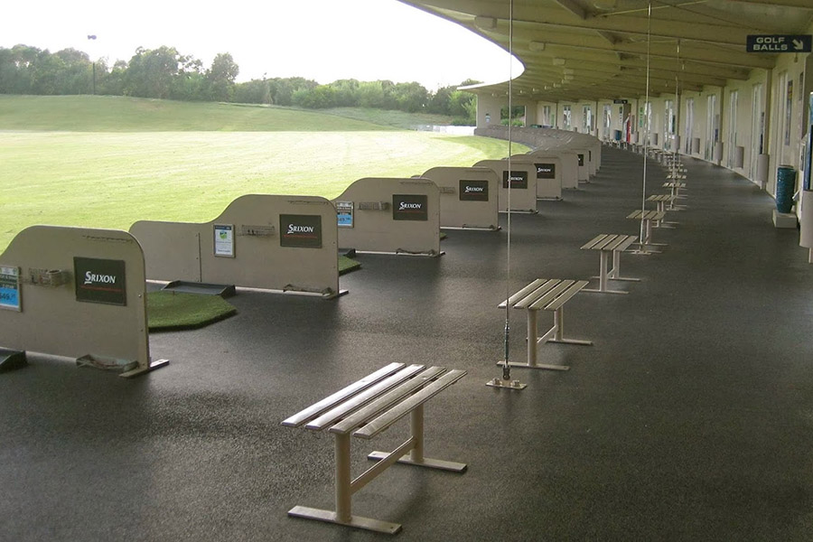 melbourne golf academy is 350 metres long