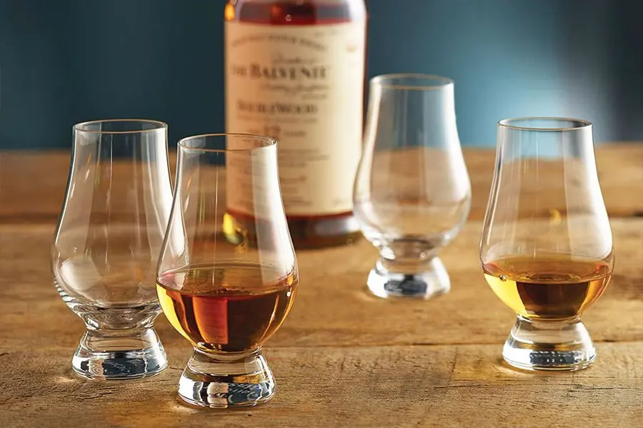 vaso de whisky Glencairn