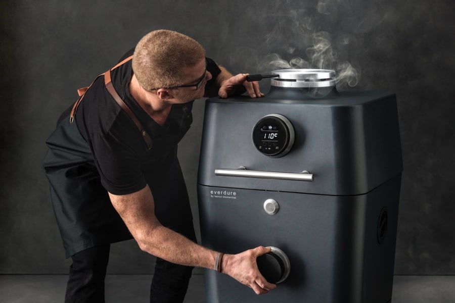 heston blumenthal operating 4k grill