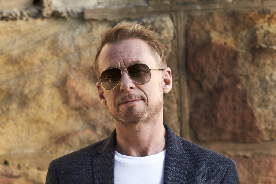 richard roxburgh interview wearing sun glass