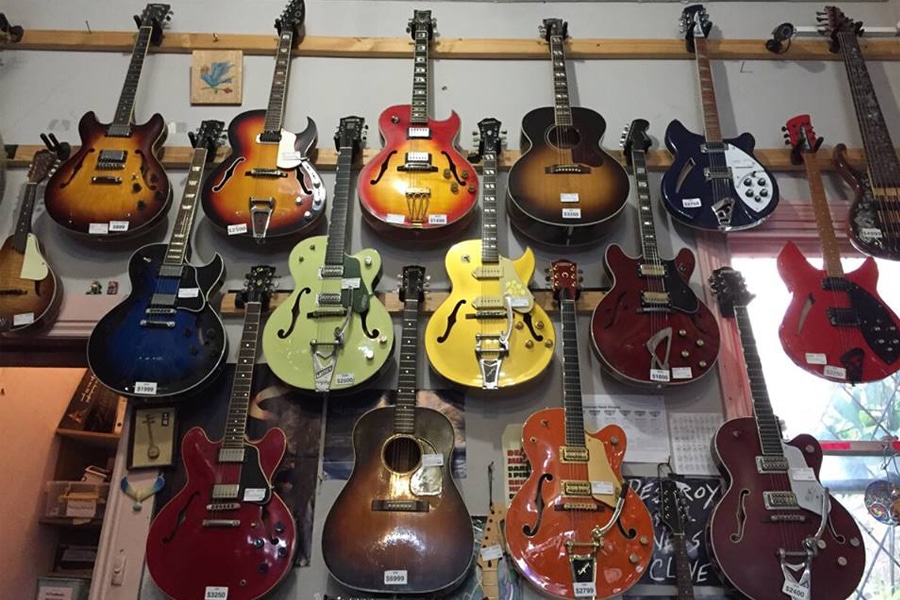 guitar place near me