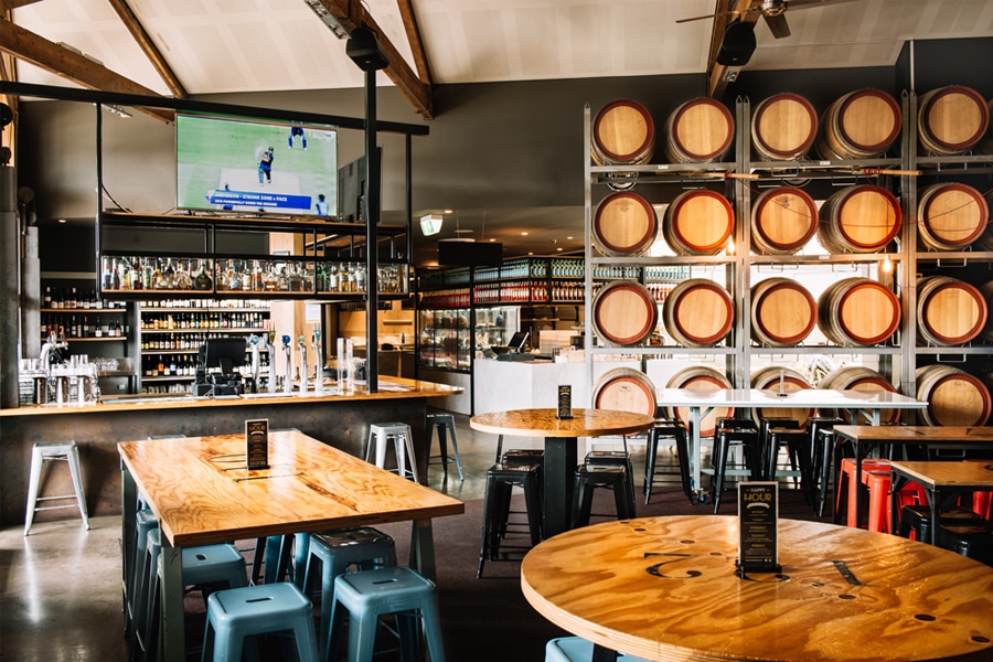 30 Best Pubs In Melbourne Man Of Many