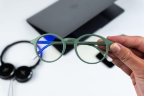blue light blocking glasses