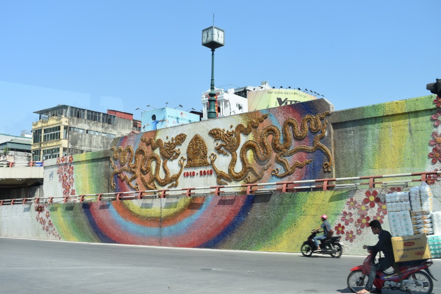 hanoi street mural