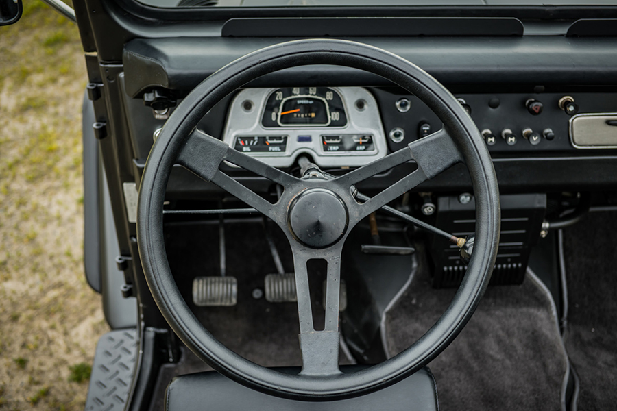 steering wheel toyota land cruiser