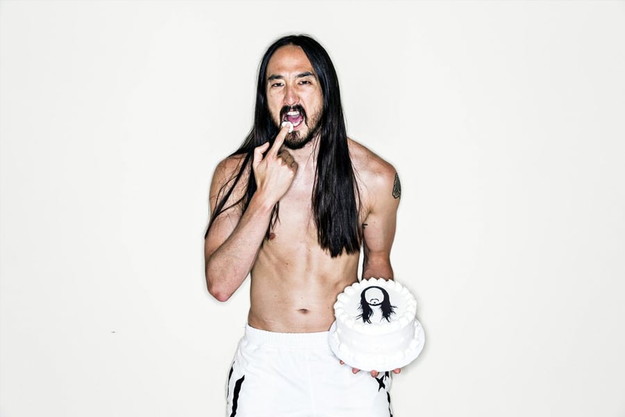 Steve aoki with long straight haircut hairstyle