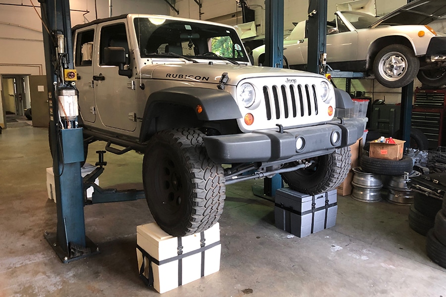jeep being lowered in stronger yeti cooler