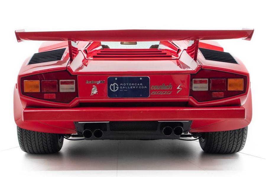 lamborghini countach back view