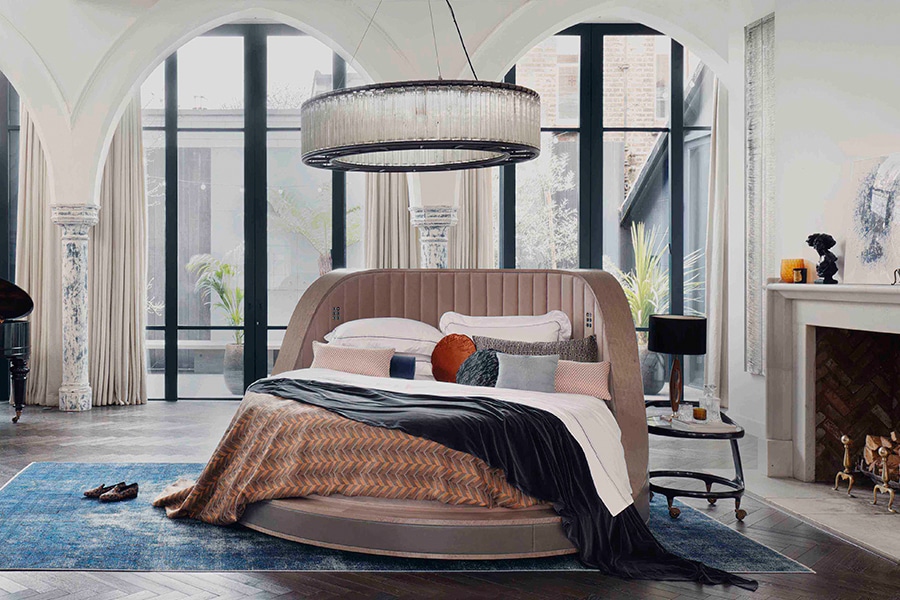 Savoir Spinning Bed