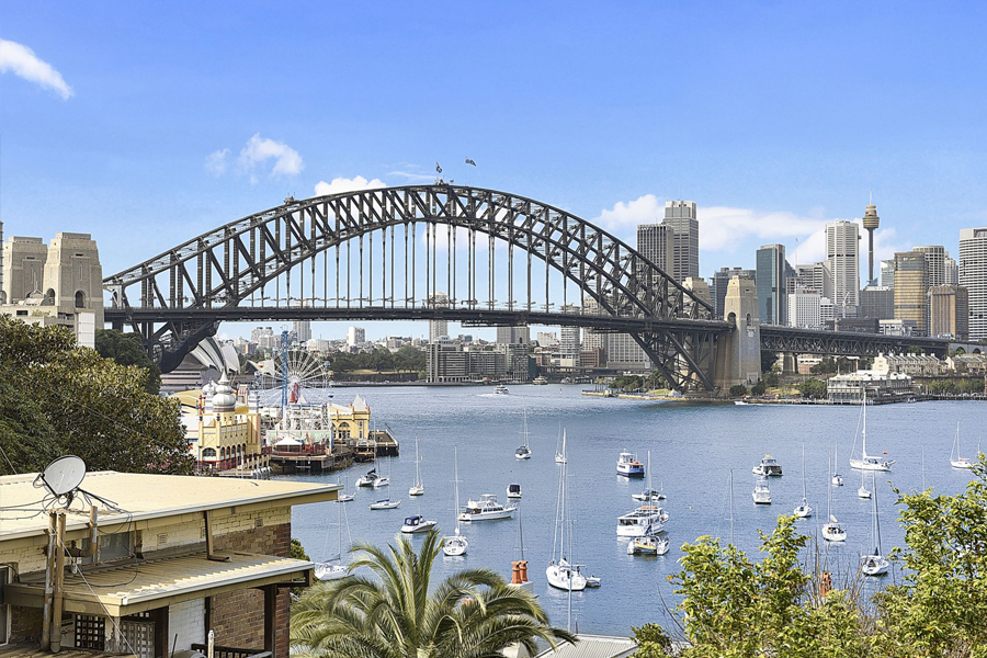 Milsons Point Circuit Walk to Lavender Bay