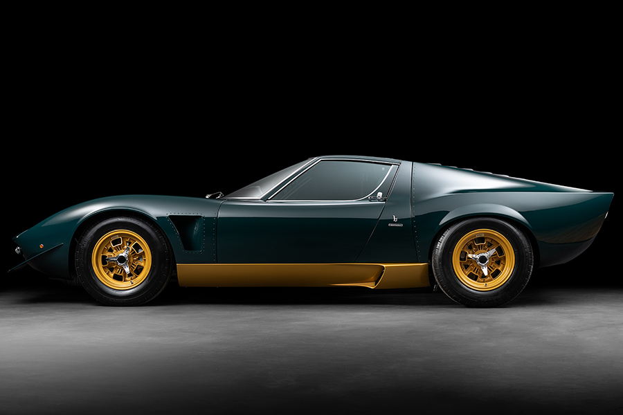 Lamborghini Miura side view